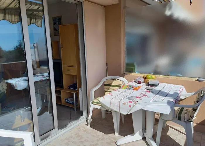 Nice Flat Terrace Sea View